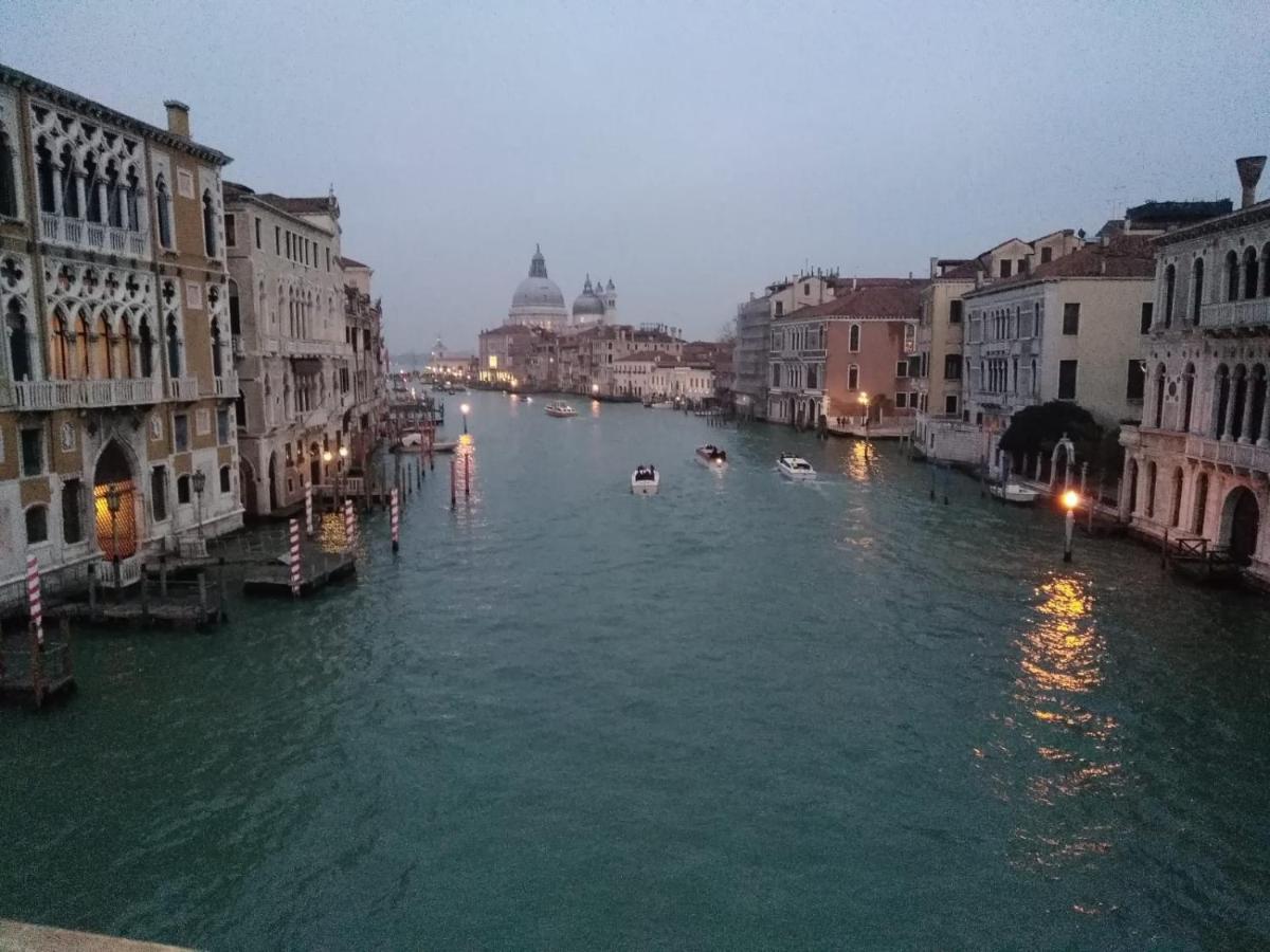 ונציה Raggio Di Sole Dietro Piazza San Marco מראה חיצוני תמונה