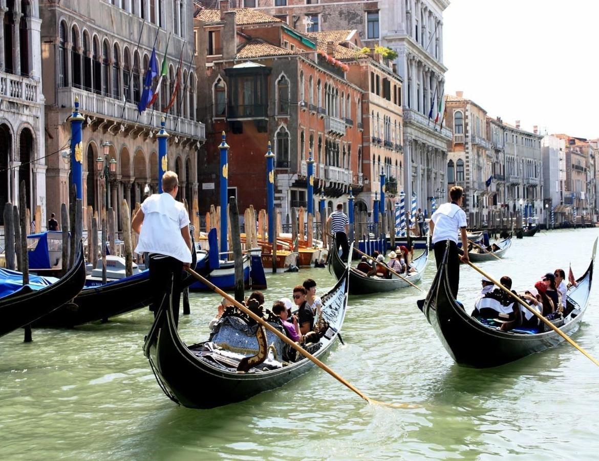 ונציה Raggio Di Sole Dietro Piazza San Marco מראה חיצוני תמונה
